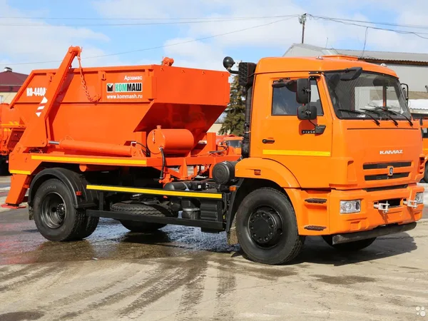 Бункеровоз КОММАШ Арзамас КО-440А1 на шасси КамАЗ 43253