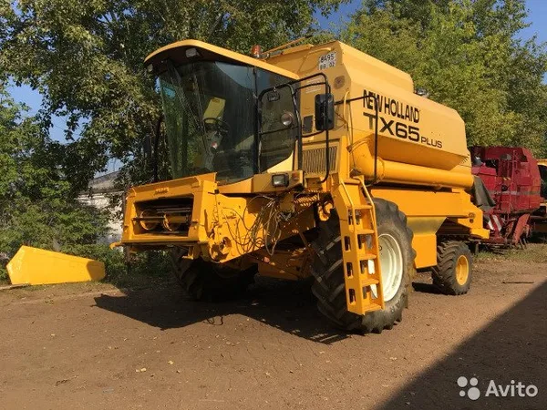 Зерноуборочный комбайн New Holland TX-65