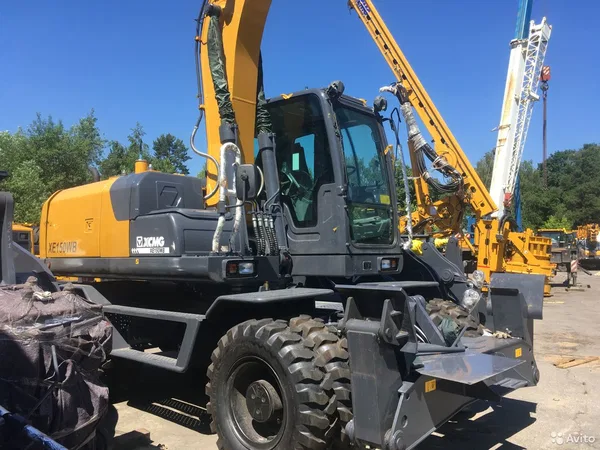 Колесный экскаватор XCMG XE150WB