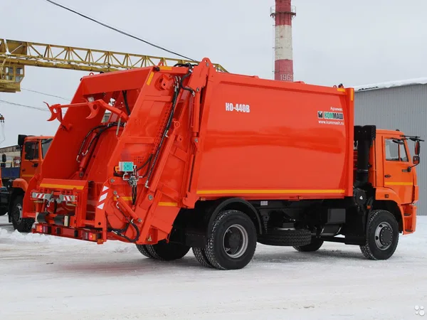 Мусоровоз КОММАШ Арзамас КО-440В на шасси КамАЗ 53605