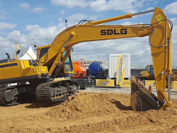 Гусеничный экскаватор SDLG E6210F