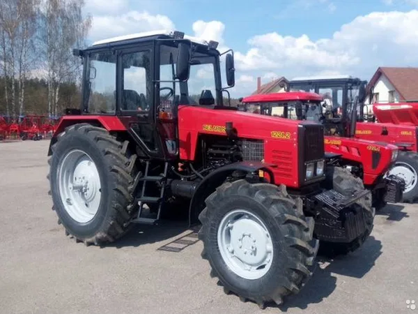 Трактор МТЗ Беларус 1221.2
