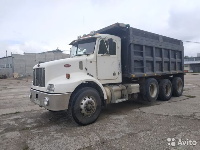 Самосвал Peterbilt