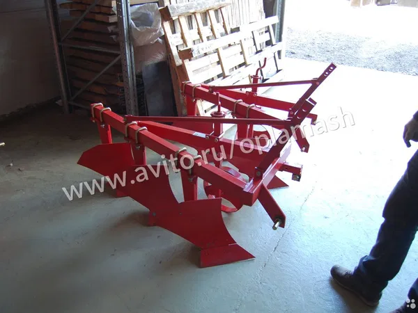 Плуг 1L-320 3 корпусной