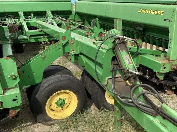 Сеялка John Deere 455