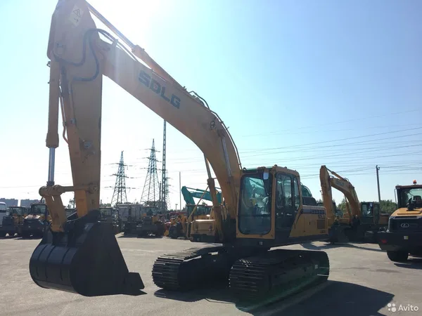 Гусеничный экскаватор SDLG E6210F