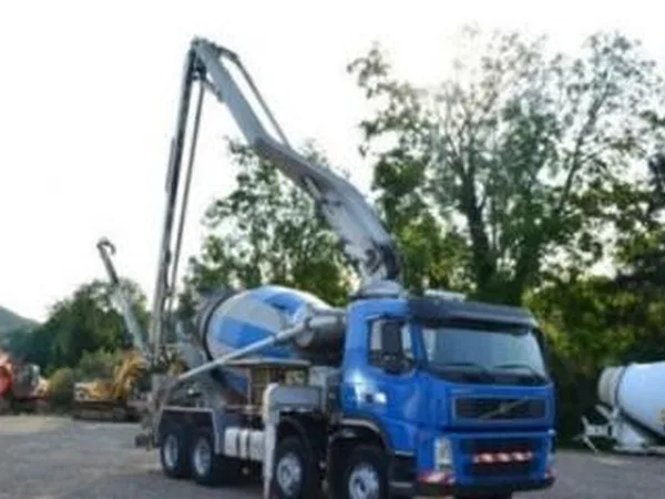 Автобетононасос Volvo FM12-420 8x4