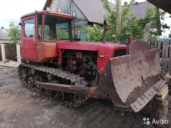 Гусеничный трактор ДТ-75