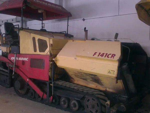 Асфальтоукладчик Dynapac F141CR