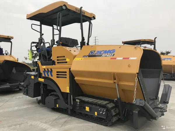Асфальтоукладчик XCMG RP403