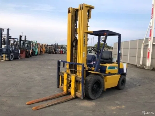 Вилочный погрузчик Komatsu FD30T-16