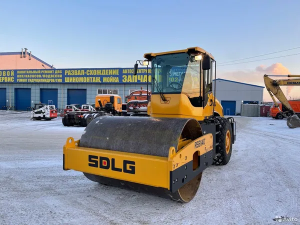 Грунтовый каток SDLG RS8140