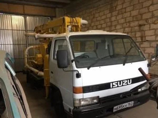 Автобетононасос Isuzu