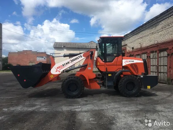 Фронтальный погрузчик Redstar 3000GTS