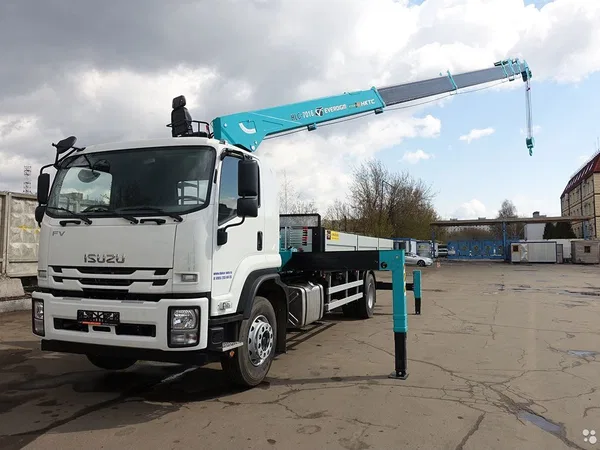 Бортовой грузовик с КМУ ISUZU FVR