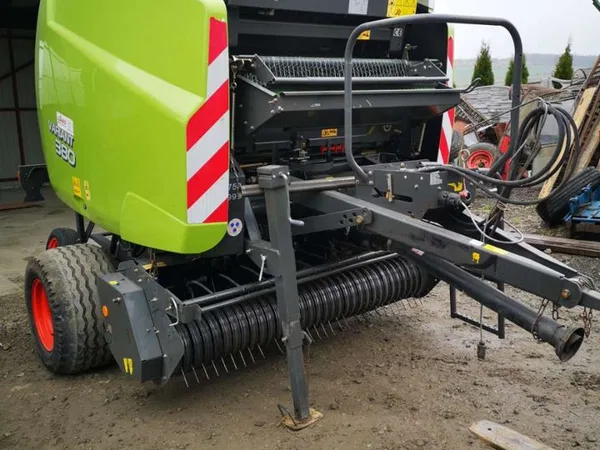 Пресс-подборщик Claas Variant 380