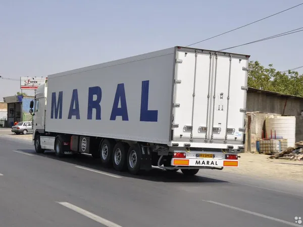 Тентованный полуприцеп Maral