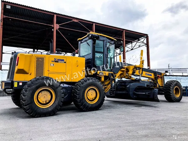 Автогрейдер XCMG GR3005