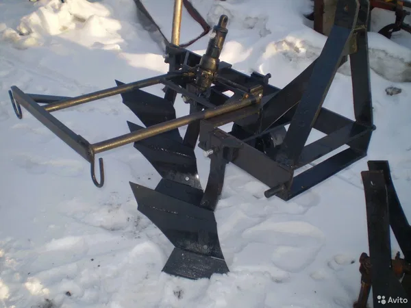 Плуг для трактора Т-25