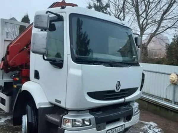 Бортовой грузовик с КМУ Renault