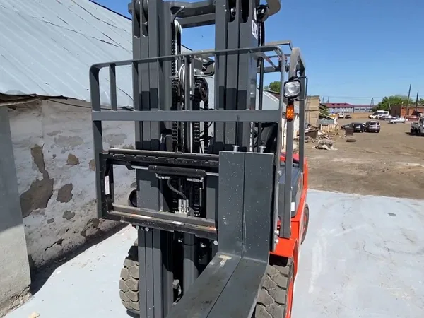 Вилочный погрузчик Lonking FD25T
