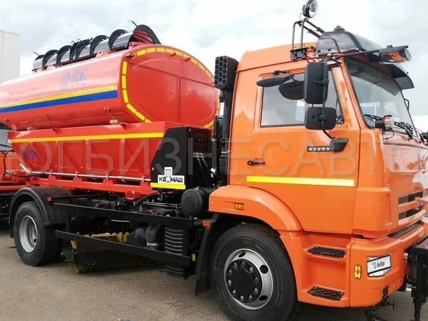 Комбинированная дорожная машина КО-806 на шасси КамАЗ 43253