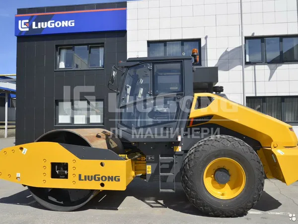 Грунтовый каток LiuGong CLG6614E