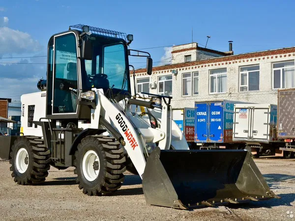 Фронтальный погрузчик GoodWork LX150F