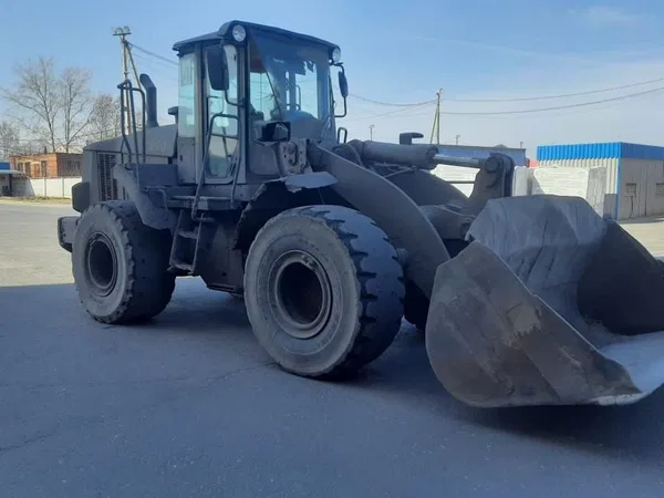 Фронтальный погрузчик Hitachi ZW220