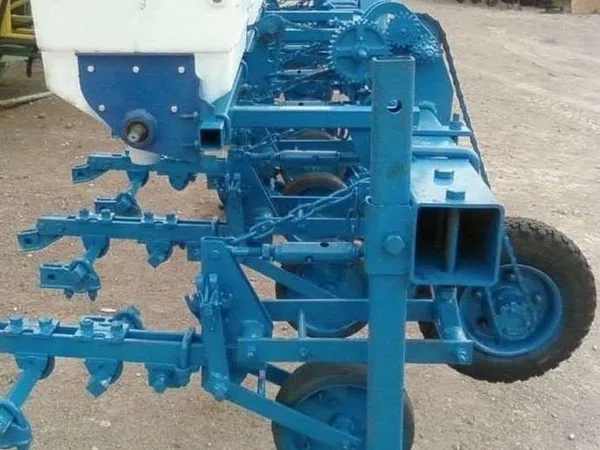 Культиватор КМН-5.6м (междурядный)