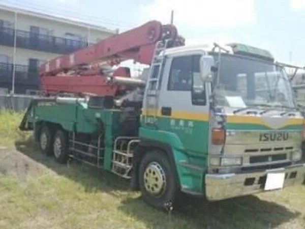 Автобетононасос Isuzu Giga