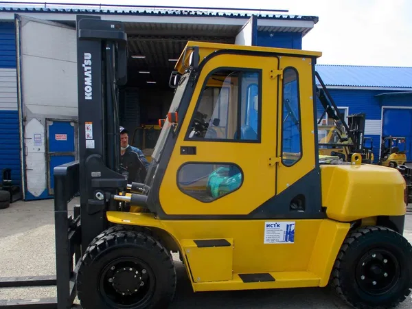 Вилочный погрузчик Komatsu FD60-7