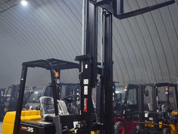 Вилочный погрузчик Zauberg CPCD35-XC5C