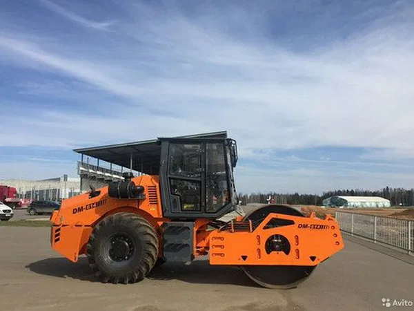Грунтовый каток Завод Дорожных машин DM-614