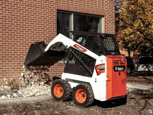 Мини-погрузчик Bobcat S70