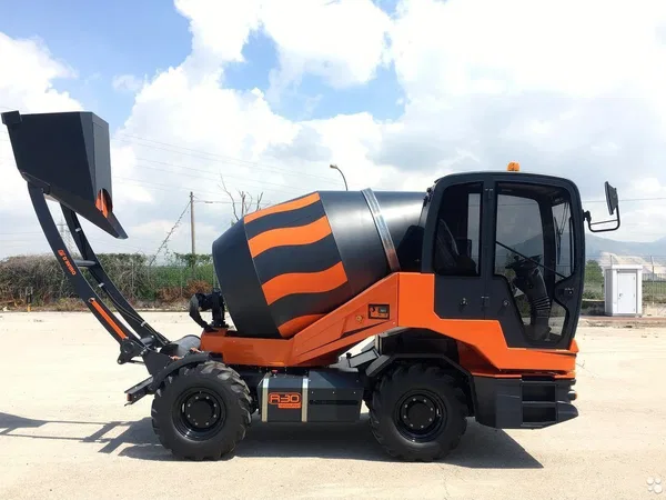 Самоходный бетоносмеситель Davino R30