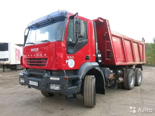 Самосвал Iveco Trakker AD380T38H