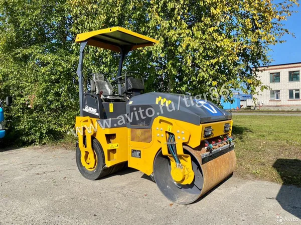 Комбинированный каток XCMG XMR403VT