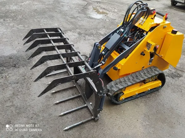 Мини-погрузчик DIKTUM G700
