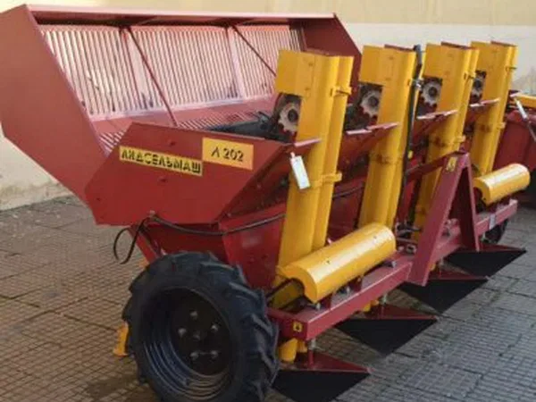 Картофелесажалка Лидсельмаш Л-202