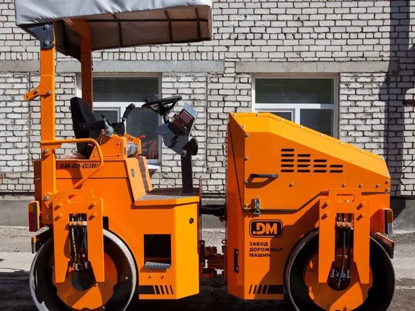 Тротуарный каток Завод Дорожных машин DM-03-VD