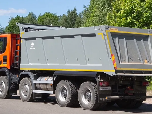 Самосвал Scania