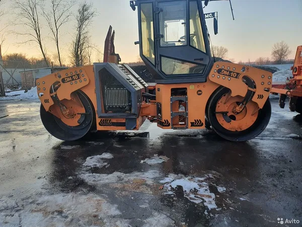 Двухвальцовый каток Завод Дорожных машин DM-10-VD
