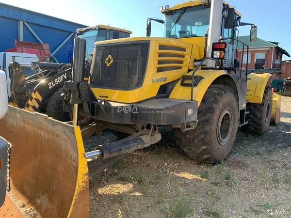 Фронтальный погрузчик Кировец К-708УДМ
