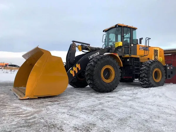 Фронтальный погрузчик XCMG LW700KN