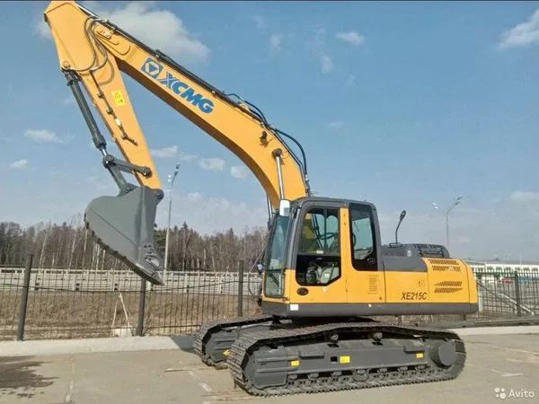 Гусеничный экскаватор XCMG XE215C