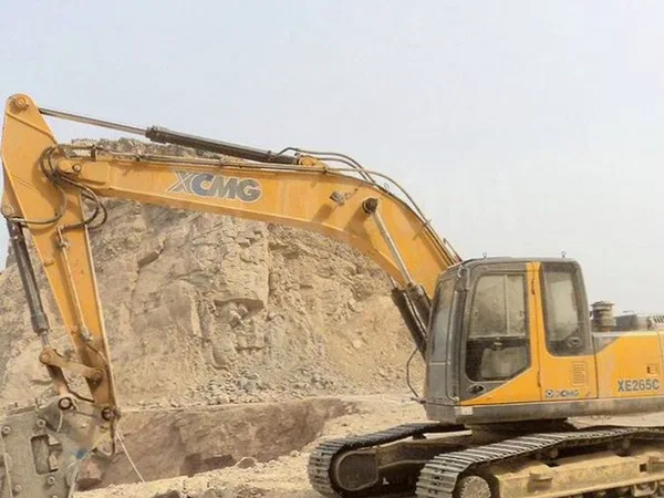 Гусеничный экскаватор XCMG XE265C