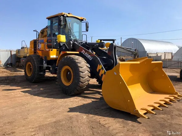 Фронтальный погрузчик XCMG ZL50RU