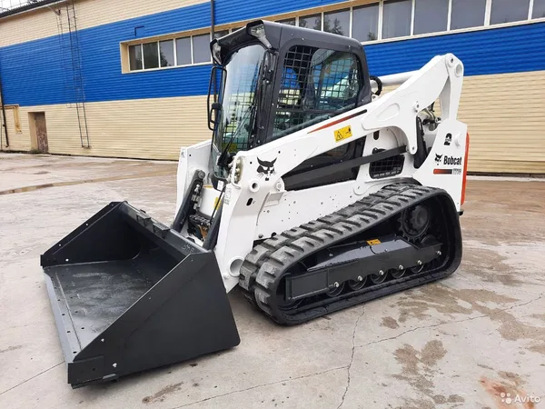 Гусеничный мини-погрузчик Bobcat T770