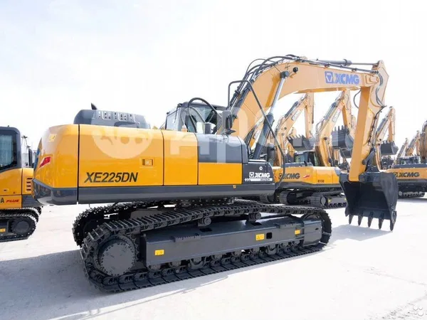 Гусеничный экскаватор XCMG XE225DN